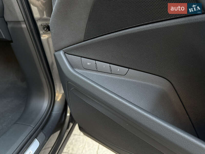 Внедорожник / Кроссовер Audi e-tron 2022 в Мукачево