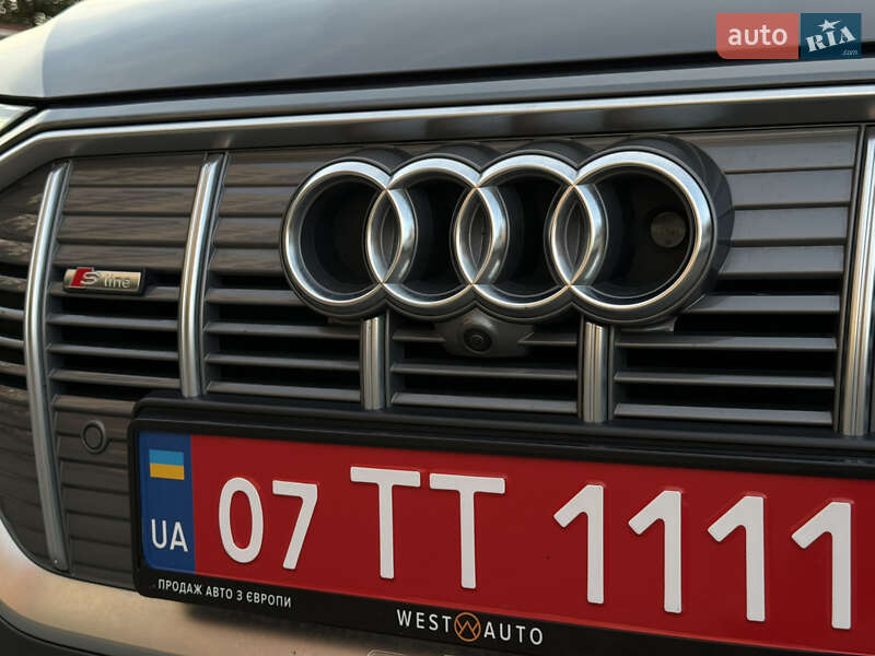 Внедорожник / Кроссовер Audi e-tron 2022 в Мукачево