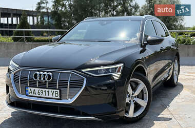 Позашляховик / Кросовер Audi e-tron 2019 в Києві