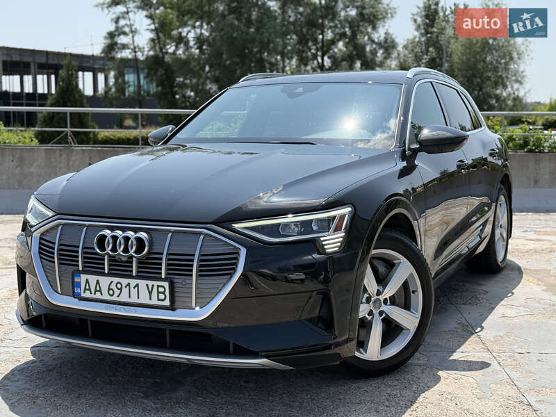 Позашляховик / Кросовер Audi e-tron 2019 в Києві
