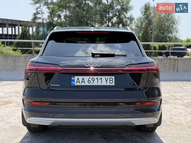 Позашляховик / Кросовер Audi e-tron 2019 в Києві