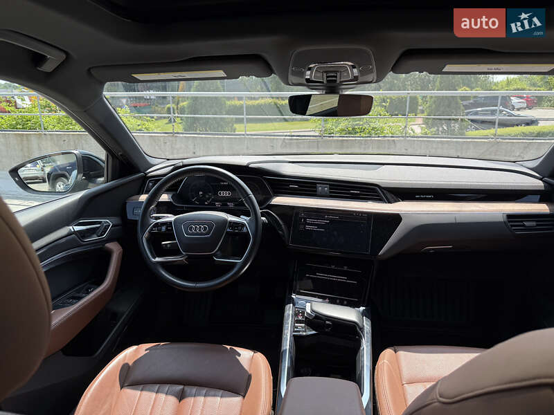 Внедорожник / Кроссовер Audi e-tron 2019 в Киеве