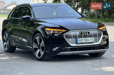 Внедорожник / Кроссовер Audi e-tron 2019 в 