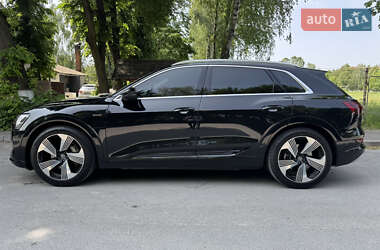 Внедорожник / Кроссовер Audi e-tron 2019 в 