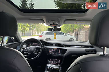 Внедорожник / Кроссовер Audi e-tron 2019 в 
