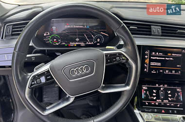 Внедорожник / Кроссовер Audi e-tron 2019 в 