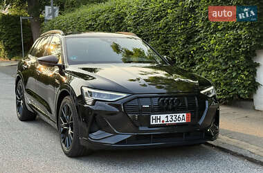Внедорожник / Кроссовер Audi e-tron 2023 в 
