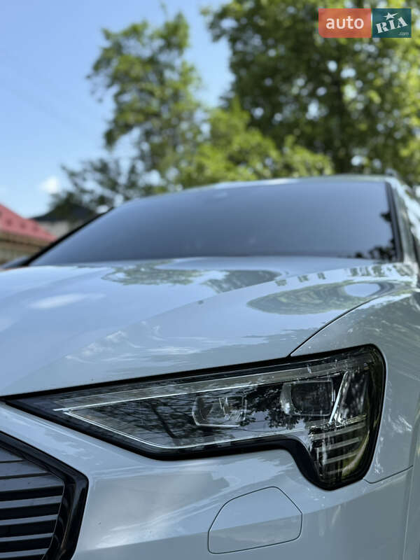 Позашляховик / Кросовер Audi e-tron 2019 в Львові