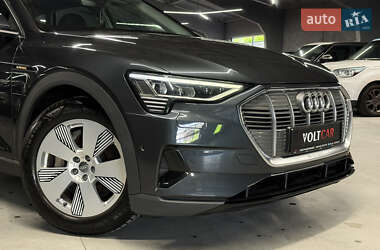 Внедорожник / Кроссовер Audi e-tron 2020 в 