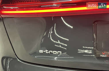 Внедорожник / Кроссовер Audi e-tron 2020 в 