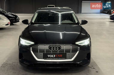 Внедорожник / Кроссовер Audi e-tron 2020 в 