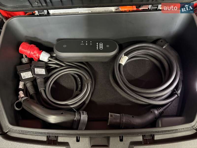 Внедорожник / Кроссовер Audi e-tron 2020 в Владимире