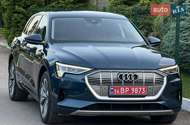Внедорожник / Кроссовер Audi e-tron 2021 в 