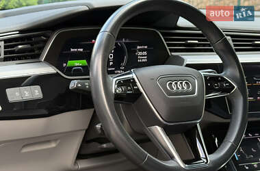 Внедорожник / Кроссовер Audi e-tron 2021 в 