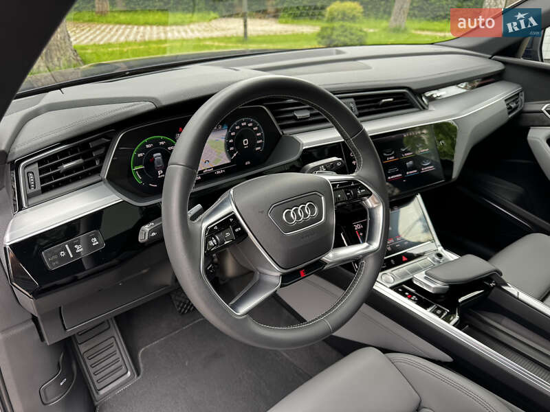 Внедорожник / Кроссовер Audi e-tron 2020 в Киеве