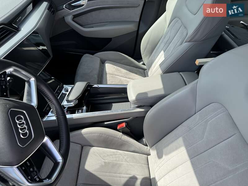Позашляховик / Кросовер Audi e-tron 2020 в Києві