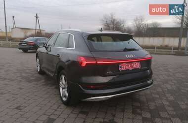Внедорожник / Кроссовер Audi e-tron 2019 в 