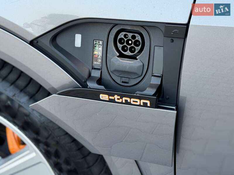 Внедорожник / Кроссовер Audi e-tron 2020 в Тернополе