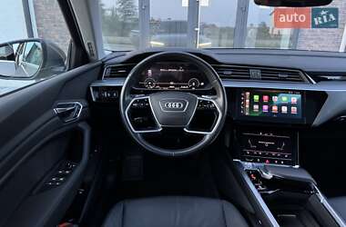 Позашляховик / Кросовер Audi e-tron 2020 в 