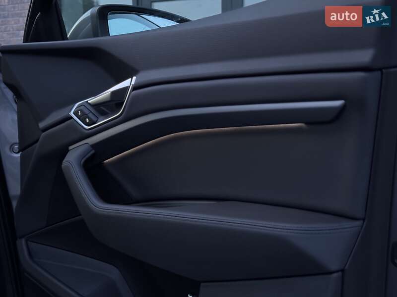 Внедорожник / Кроссовер Audi e-tron 2020 в Тернополе