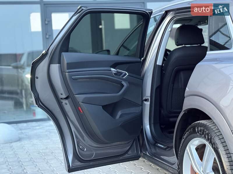 Внедорожник / Кроссовер Audi e-tron 2020 в Тернополе