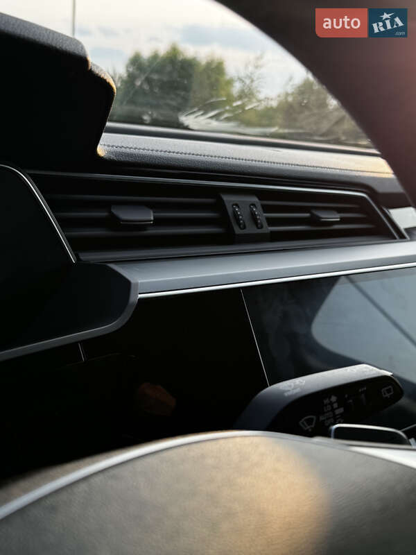 Внедорожник / Кроссовер Audi e-tron 2020 в Львове