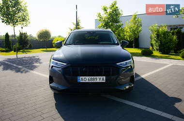 Внедорожник / Кроссовер Audi e-tron 2020 в 