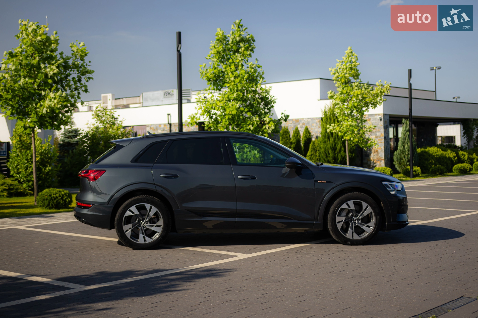 2020 Audi e-tron - мініатюра 7