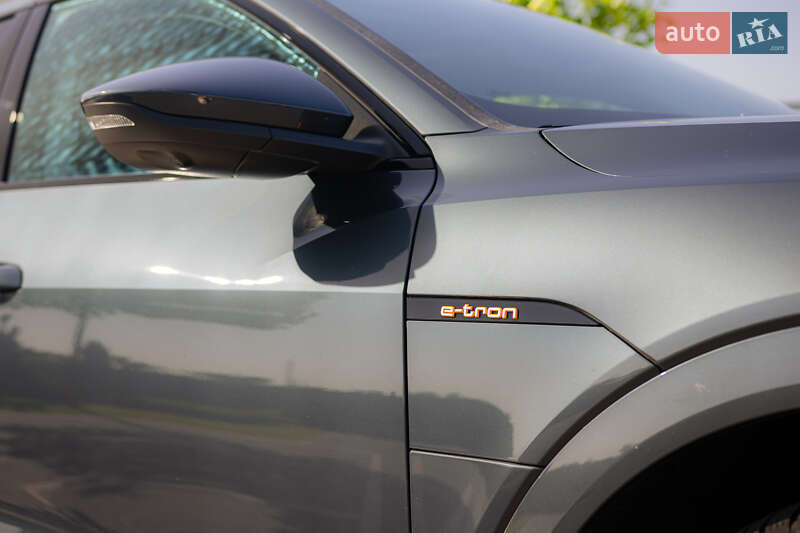 Внедорожник / Кроссовер Audi e-tron 2020 в Ужгороде