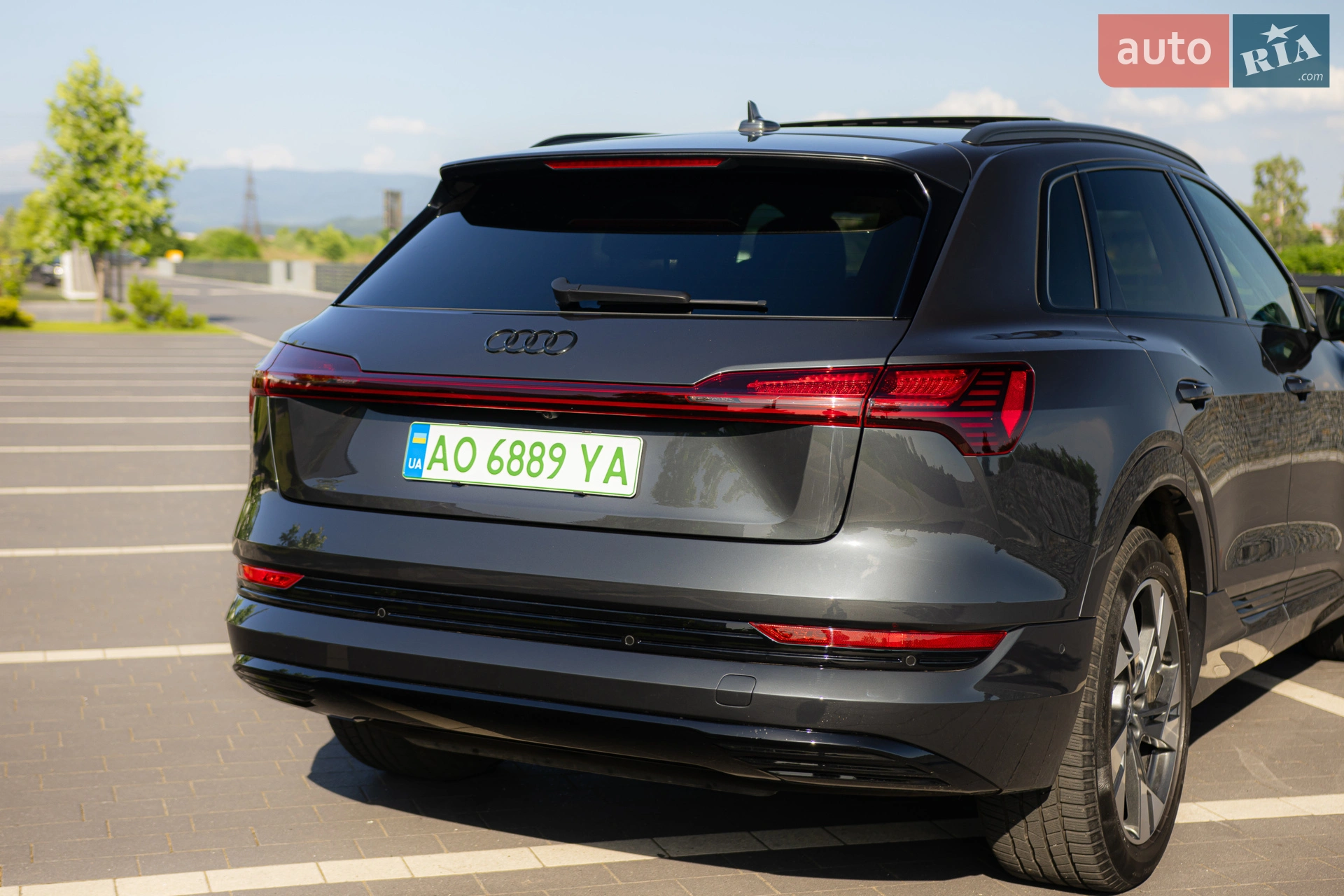 2020 Audi e-tron - мініатюра 12