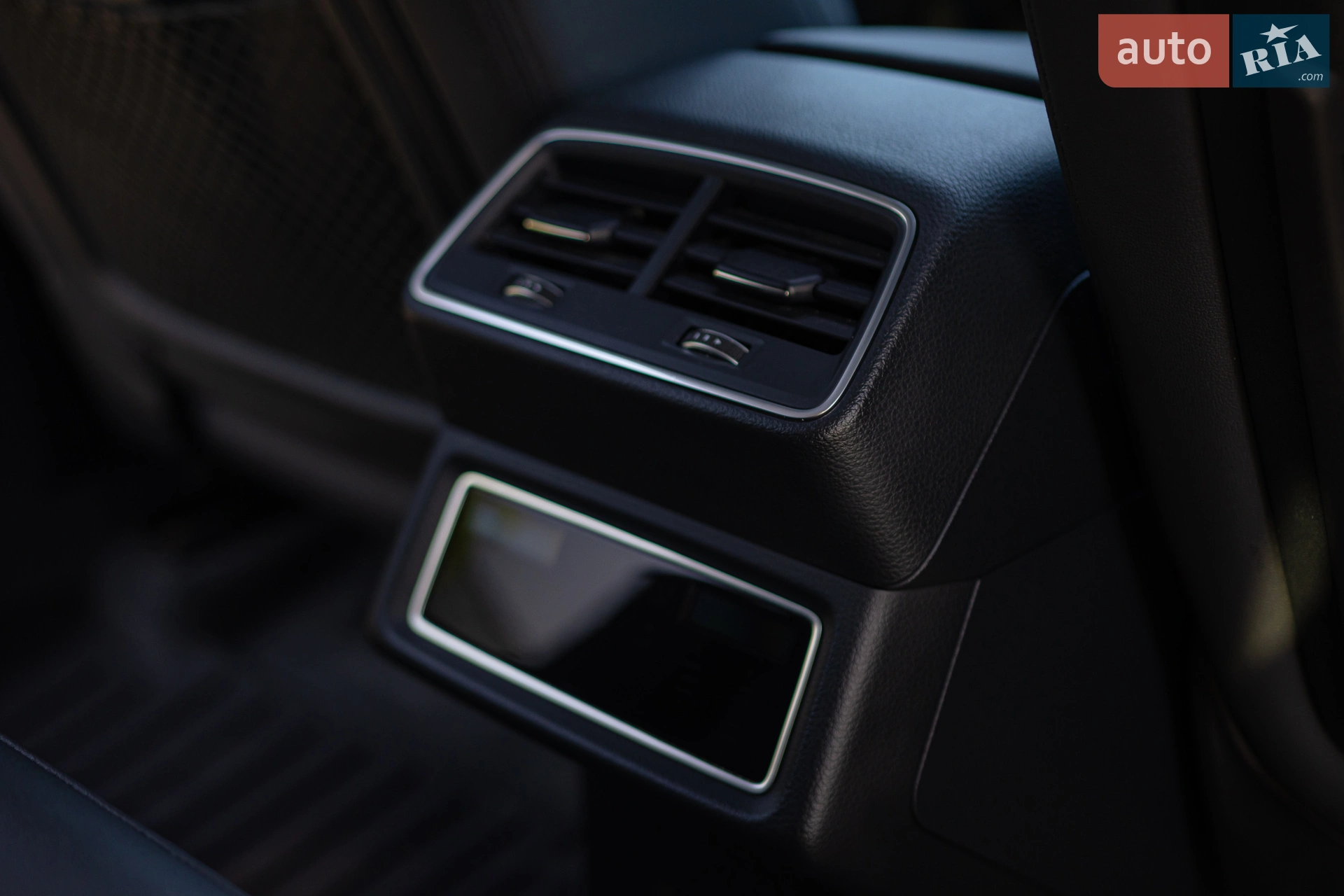 2020 Audi e-tron - мініатюра 35