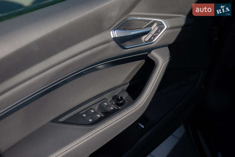 Внедорожник / Кроссовер Audi e-tron 2020 в Ужгороде