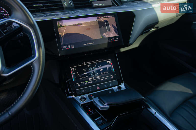 Внедорожник / Кроссовер Audi e-tron 2020 в Ужгороде