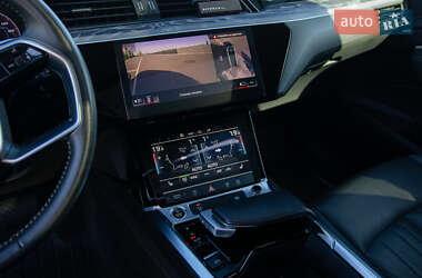 Внедорожник / Кроссовер Audi e-tron 2020 в 
