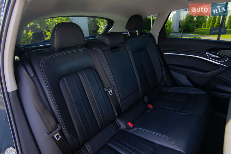 Внедорожник / Кроссовер Audi e-tron 2020 в Ужгороде