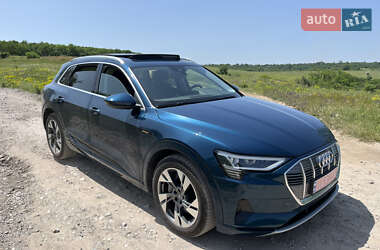 Внедорожник / Кроссовер Audi e-tron 2020 в 
