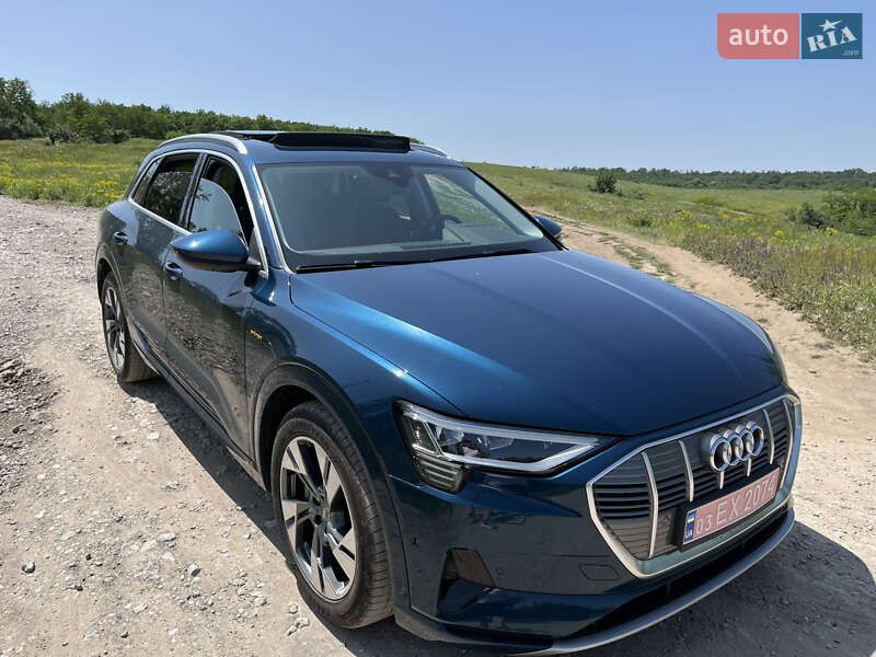 Внедорожник / Кроссовер Audi e-tron 2020 в Днепре