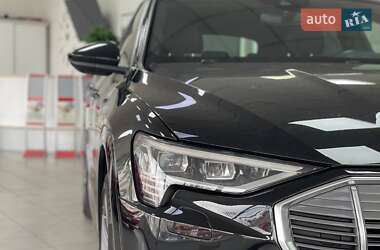 Внедорожник / Кроссовер Audi e-tron 2019 в 