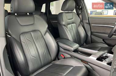 Внедорожник / Кроссовер Audi e-tron 2019 в 