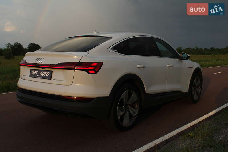 Внедорожник / Кроссовер Audi e-tron 2021 в Киеве