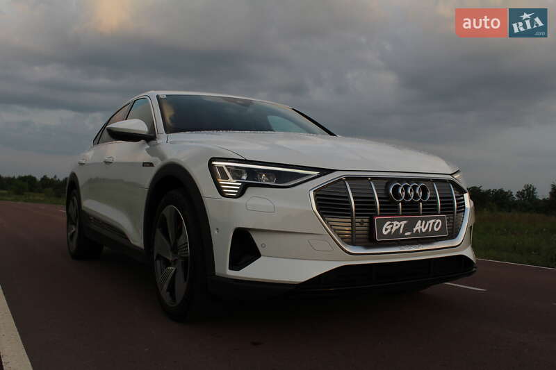 Внедорожник / Кроссовер Audi e-tron 2021 в Киеве