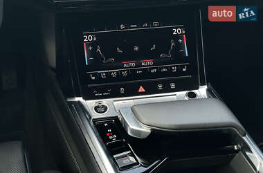 Внедорожник / Кроссовер Audi e-tron 2021 в 