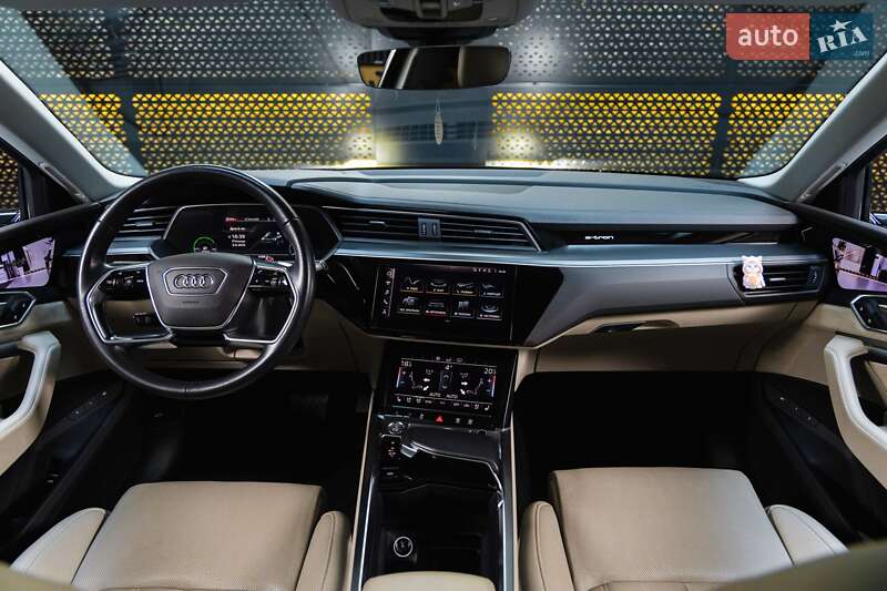 Позашляховик / Кросовер Audi e-tron 2019 в Луцьку