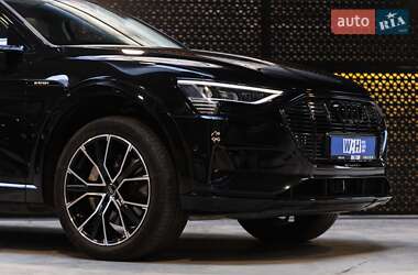 Позашляховик / Кросовер Audi e-tron 2019 в 