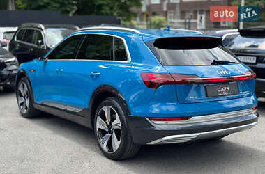 Внедорожник / Кроссовер Audi e-tron 2019 в 