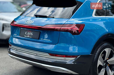 Внедорожник / Кроссовер Audi e-tron 2019 в 