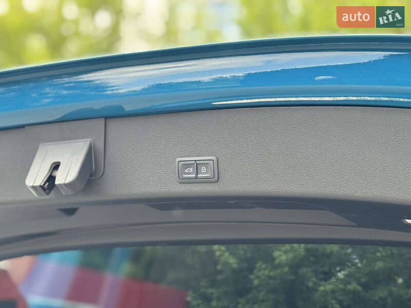 Позашляховик / Кросовер Audi e-tron 2019 в Києві