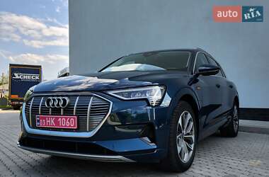 Внедорожник / Кроссовер Audi e-tron 2021 в 