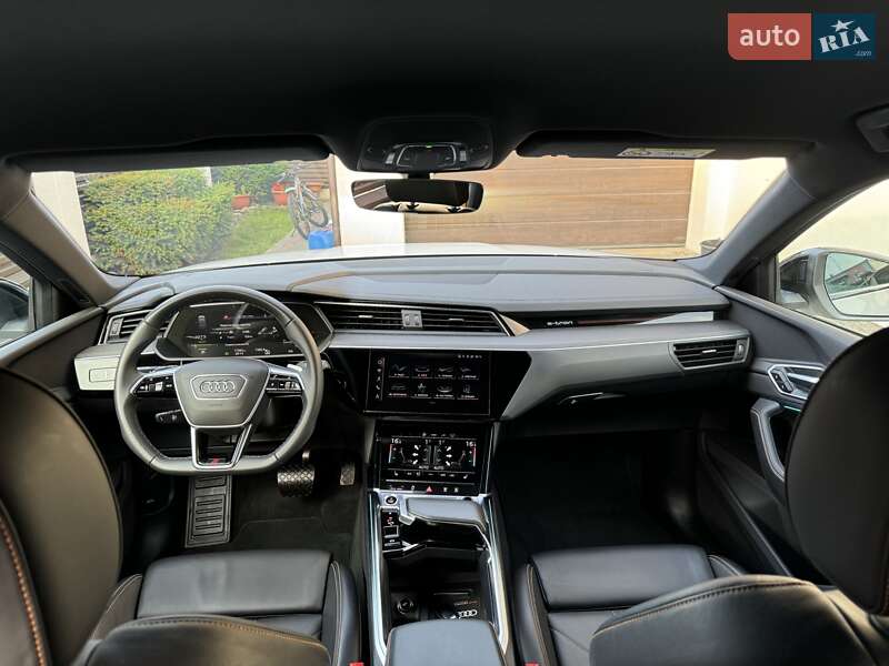 Внедорожник / Кроссовер Audi e-tron 2022 в Луцке