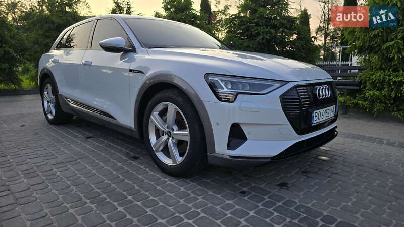 Внедорожник / Кроссовер Audi e-tron 2022 в Виннице